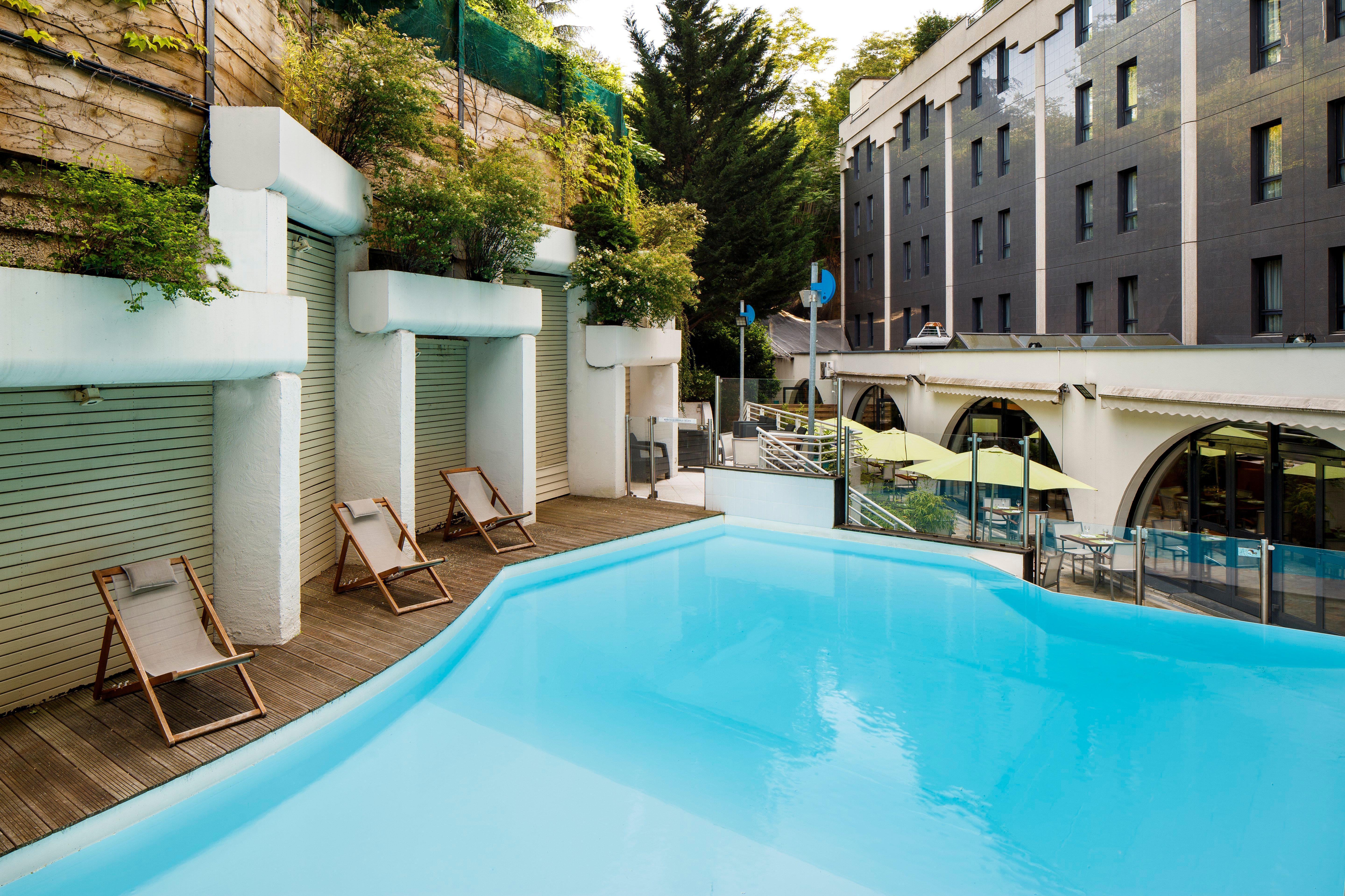 Holiday Inn Lyon Vaise, An Ihg Hotel Tassin-la-Demi-Lune Bagian luar foto