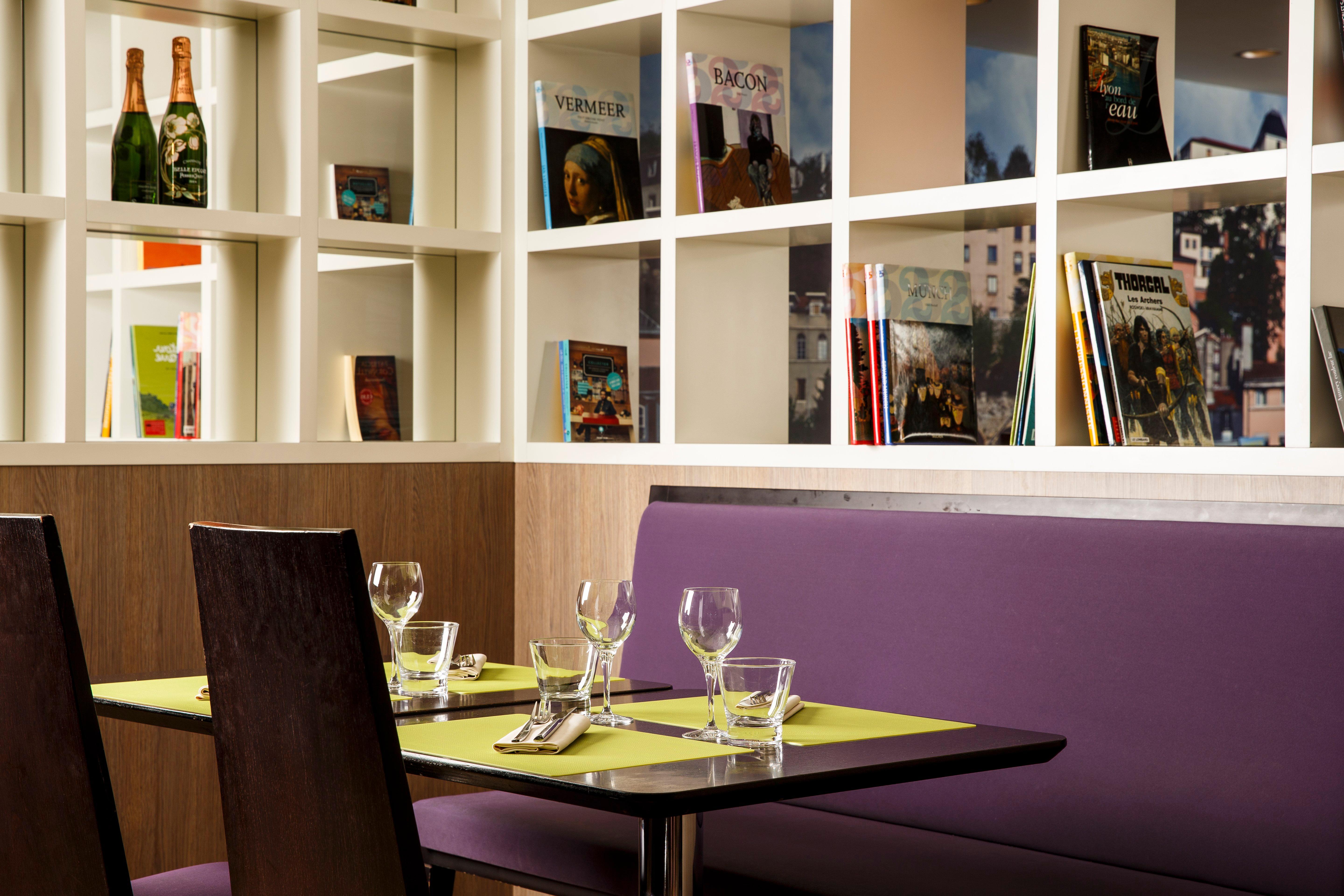Holiday Inn Lyon Vaise By Ihg Tassin-la-Demi-Lune Bagian luar foto