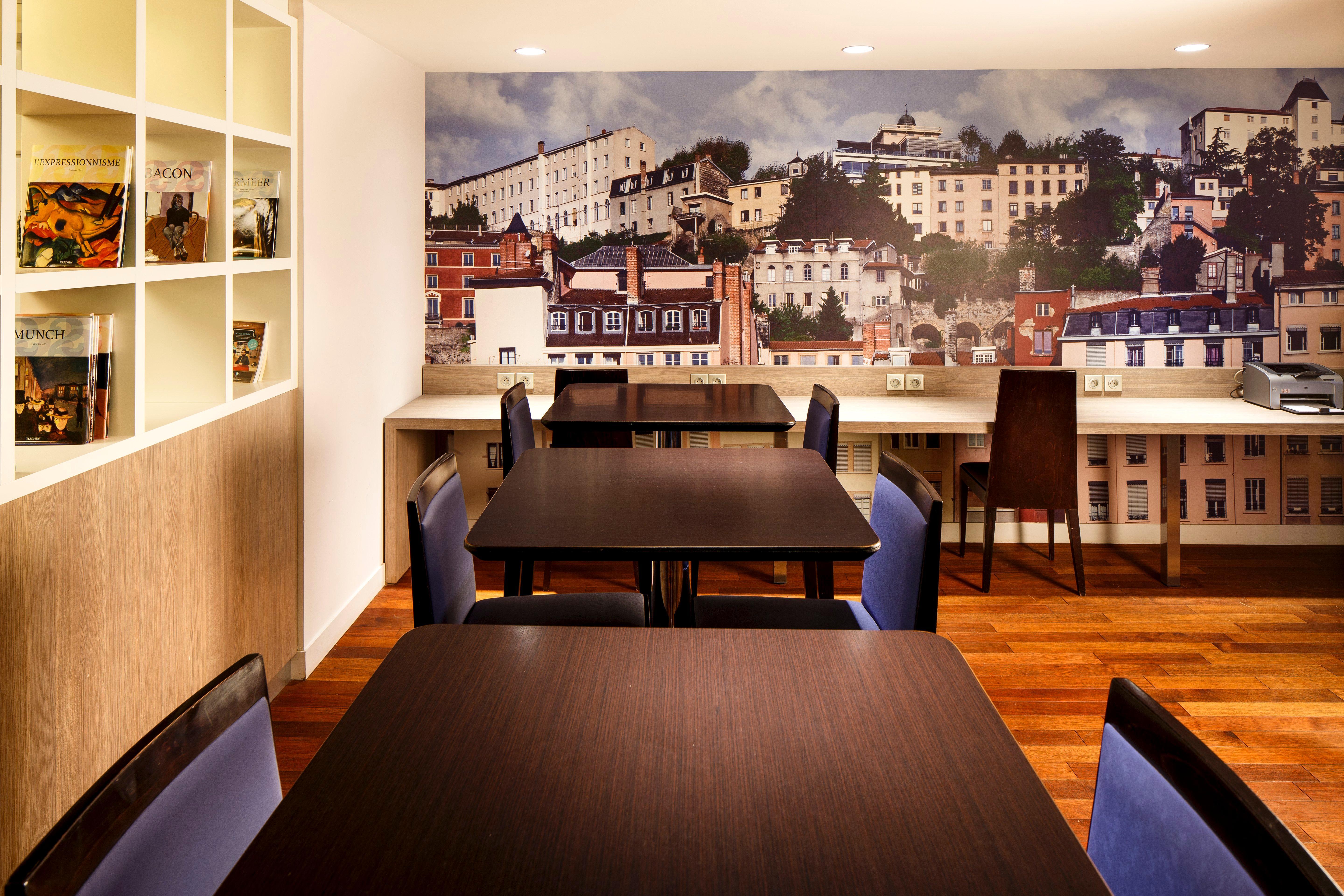 Holiday Inn Lyon Vaise By Ihg Tassin-la-Demi-Lune Bagian luar foto